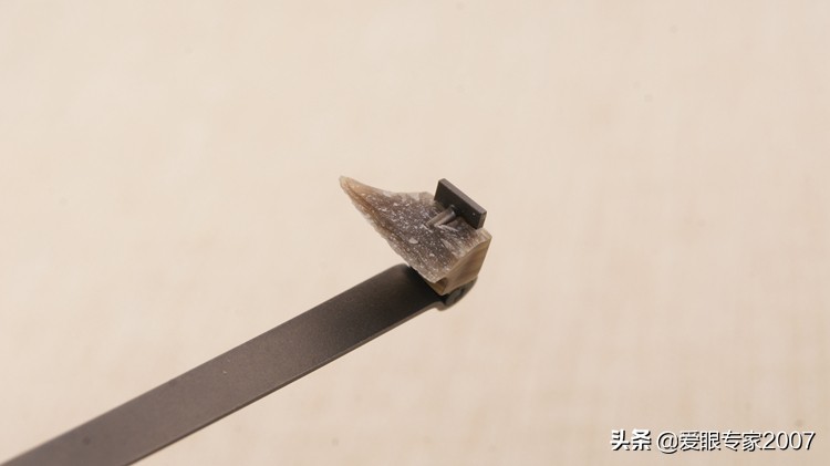 高档眼镜价格和眼镜质量成正比吗?