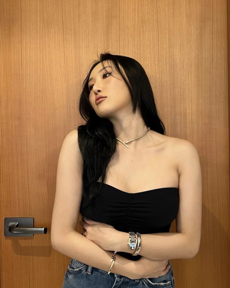 Young & Rich å°±æ˜¯è¿™æ ·ï¼�“酷酷â€�æ—¶å°šæ�é…�高级ç� å®�å’Œæ‰‹è¡¨é€ å�‹